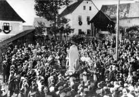 Göttersdorf-Uhrissen, Foto mit freundlicher Erlaubnis des Heimatortsbetreuer des Ortes Uhrissen