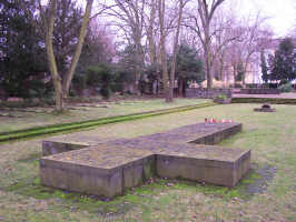 Frankfurt am Main-Griesheim (Friedhof Waldschulstraße), Foto © 2009 Hans Günter Thorwarth