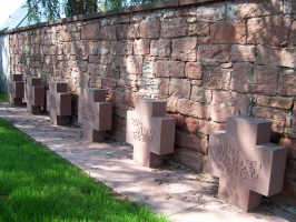 Seligenstadt Klein-Welzheim (Friedhof), Foto © 2010 Hans Günter Thorwarth