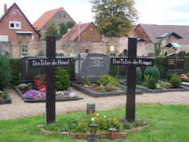 Großostheim (Friedhof), Foto © 2010 Hans Günter Thorwarth 