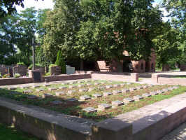 Kleinostheim (Ehrenhain Friedhof), Foto © 2010 Hans Günter Thorwarth