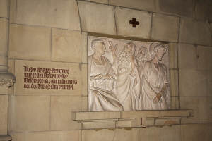 Linz (Neuer Dom, Kreuzweg), Foto © 2010 W. Leskovar