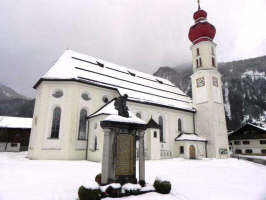 H�fen, Bezirk Reutte, Foto � 2010 Ing. Mag.(FH) Roland F�genschuh