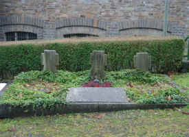 Alsdorf (Neues Ehrenmal), Foto © 2001 Gerd Bäumer