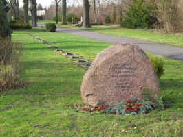 Berlin-Altglienicke, städt. Friedhof, Foto © 2007 Martina Rohde