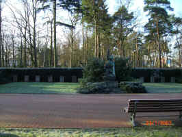 Berlin-Adlershof (Bezirk Treptow-Köpenick), Friedhof, Foto © 2007 Martina Rohde