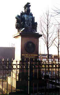 Berlin-Mitte, Invaliden-Friedhof, Foto © 2004 Samlowsky