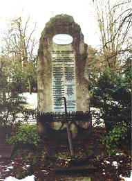 Berlin-Neukölln, Garnisons-Friedhof (Luftschiff „L-2“), Foto © 2002 Samlowsky