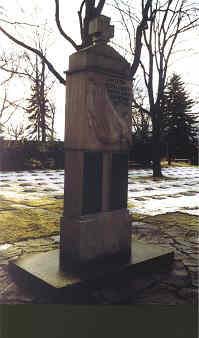 Berlin-Neukölln, Garnison-Friedhof (Res. Inf. Rgt. 261), Foto © Samlowsky