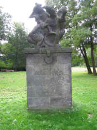 Blumberg (von Arnim Denkmal), Foto © 2006 Klaus Bittschier