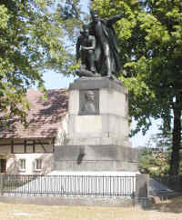 Dennewitz, Bülowdenkmal, Foto © 2004 Reinhard Naumann