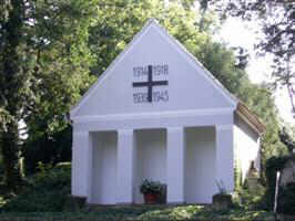 Dresden-Lockwitz (Friedhof), Foto © 2008 Jörg Schlechte