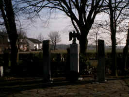 Duisburg-Mündelheim (Friedhof), Foto © 2006 A. Schubert
