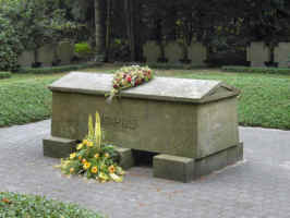 Lippstadt (Hauptfriedhof), Foto © 2008 Manfred Kels