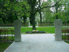Berlin-Marzahn (Parkfriedhof), Foto © 2009 H. Klatt