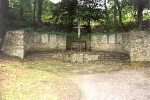 Schönstein (Friedhof), Foto © 2001 Gerd Bäumer