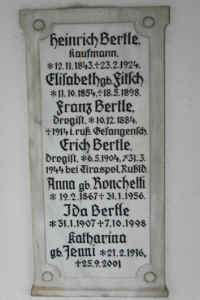 Schruns (Einzelgräber), Foto © 2006 W. Leskovar