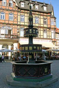 Wernigerode (Wohltäterbrunnen), Foto © 2006 W. Leskovar