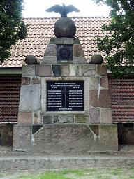 Friedeburg, Foto © Walter Fleischauer