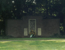 Krefeld-Oppum (Friedhof), Foto © 2006 A. Schubert