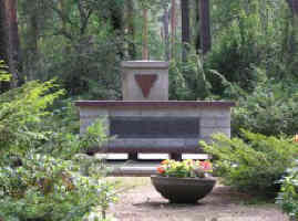 Niesky (Waldfriedhof), Foto © 2006 Katja Kürschner